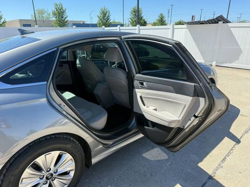 Used 2018 Hyundai Sonata SE FWD image 21