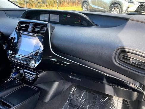 Used 2019 Toyota Prius LE w/ Carpet Mat Package image 17