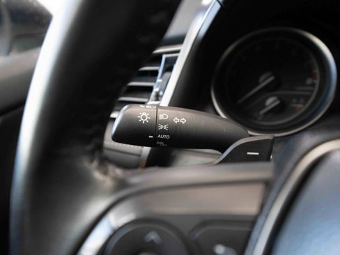 Used 2024 Toyota Camry SE image 13