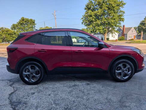 Used 2026 Ford Escape ST-Line w/ Tech Pack #1 AWD/4WD image 7