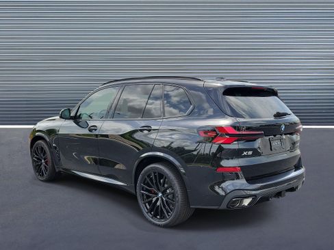 New 2026 BMW X5 xDrive40i w/ M Sport Package AWD/4WD image 4