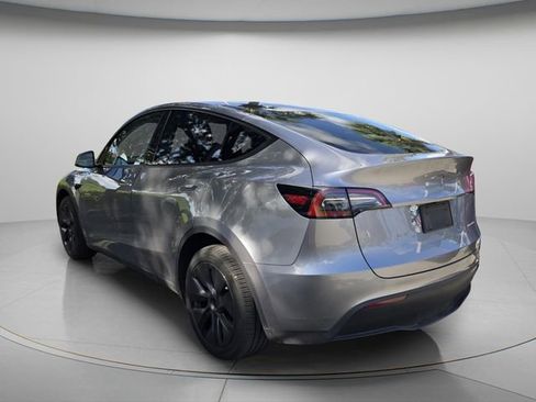 Used 2025 Tesla Model Y Long Range image 7