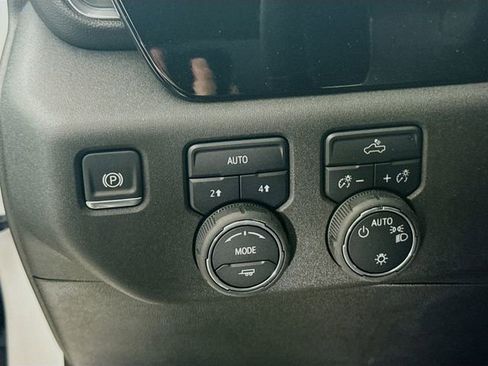 New 2026 Chevrolet Silverado 1500 LT image 12