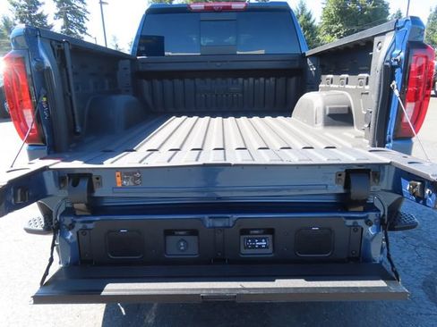 Used 2025 GMC Sierra 1500 Denali Ultimate AWD/4WD image 8