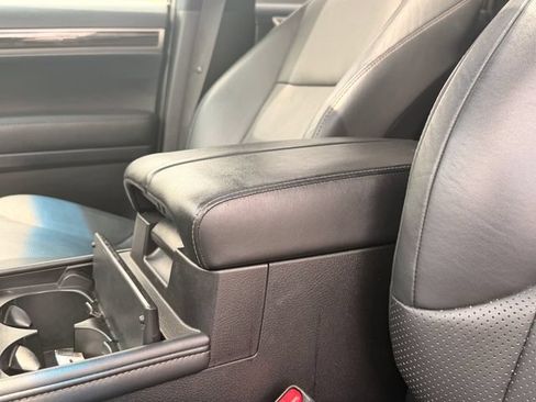 Used 2020 Lexus GX 460 Luxury w/ Accessory Package AWD/4WD image 22