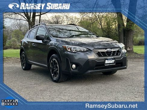Used 2021 Subaru Crosstrek 2.0i Premium w/ Moonroof Package AWD/4WD image 1