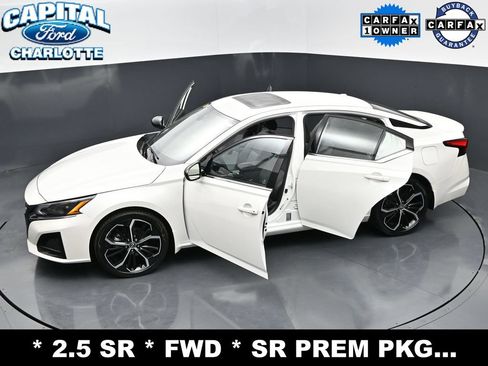 Used 2023 Nissan Altima 2.5 SR w/ SR Premium Package FWD image 35
