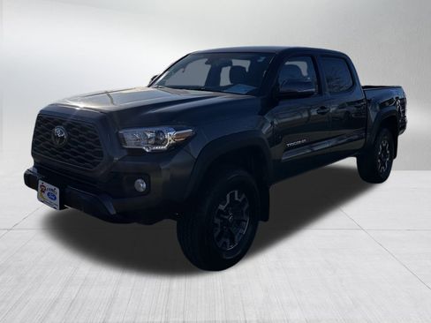 Used 2023 Toyota Tacoma TRD Off-Road image 3