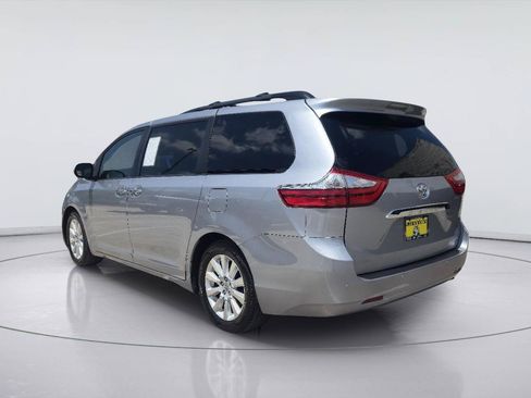 Used 2015 Toyota Sienna Limited FWD image 3