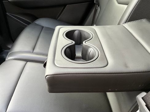 Certified 2022 Cadillac XT5 Premium Luxury w/ LPO, Floor Liner Package image 36