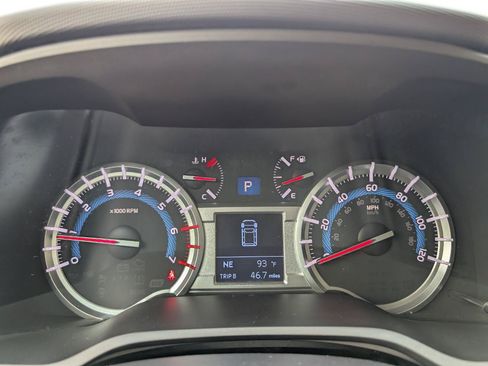 Used 2014 Toyota 4Runner Limited AWD/4WD image 15