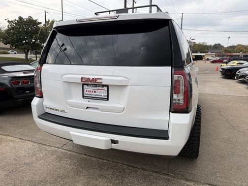 Used 2018 GMC Yukon XL SLT image 6