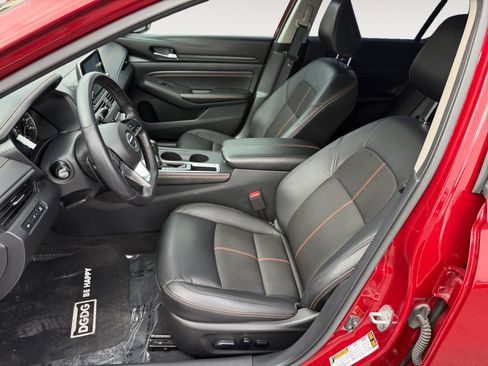 Used 2021 Nissan Altima 2.5 SR w/ SR Premium Package FWD image 10