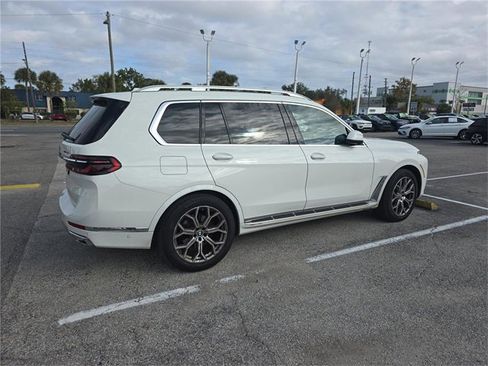 Used 2025 BMW X7 xDrive40i image 5