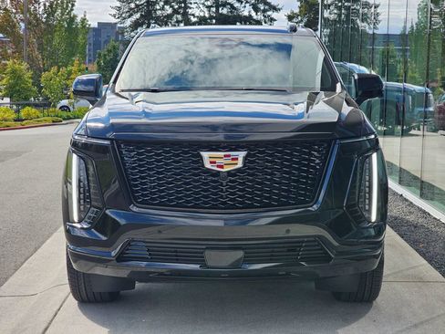 New 2026 Cadillac Escalade ESV Sport AWD/4WD image 8