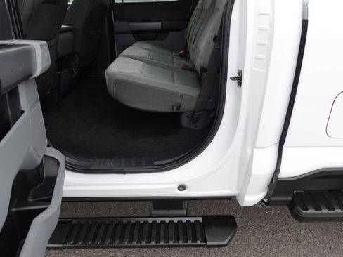 Used 2024 Ford F250 XLT image 24