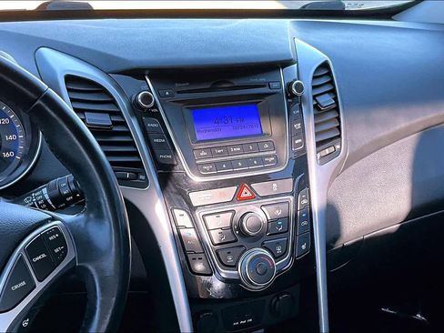 Used 2013 Hyundai Elantra GT w/ Touch & Go Pkg image 6