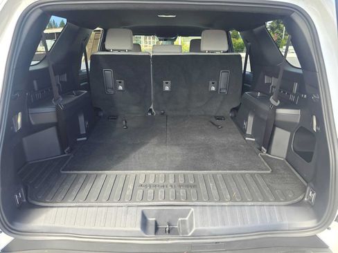 Certified 2025 Toyota 4Runner SR5 AWD/4WD image 14