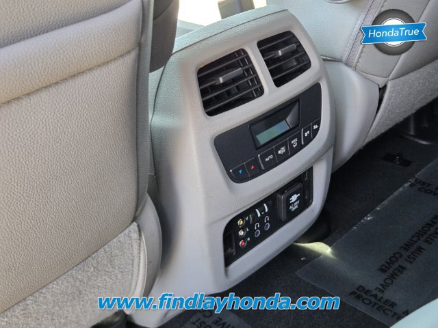 Certified 2017 Honda Pilot Touring image 21