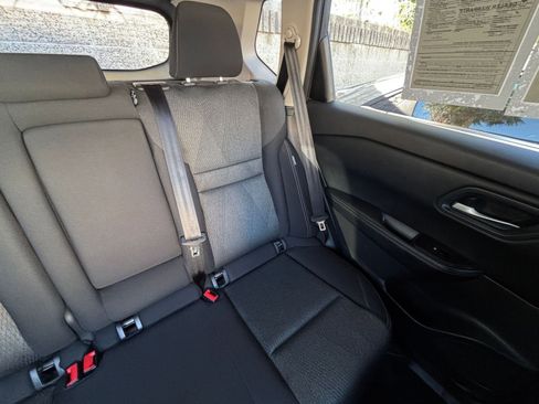 Used 2024 Nissan Rogue SV image 37