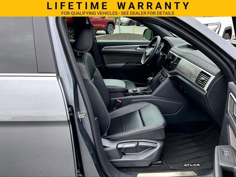 Used 2022 Volkswagen Atlas Cross Sport SE AWD/4WD image 7