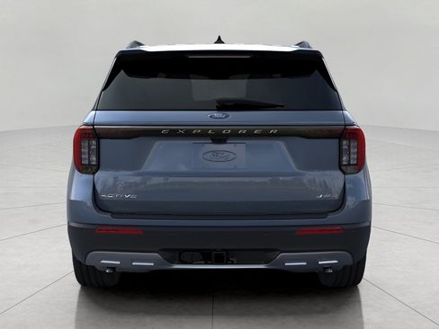 Used 2026 Ford Explorer Active w/ Active Comfort Package AWD/4WD image 6