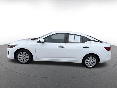Used 2025 Nissan Sentra S image 9