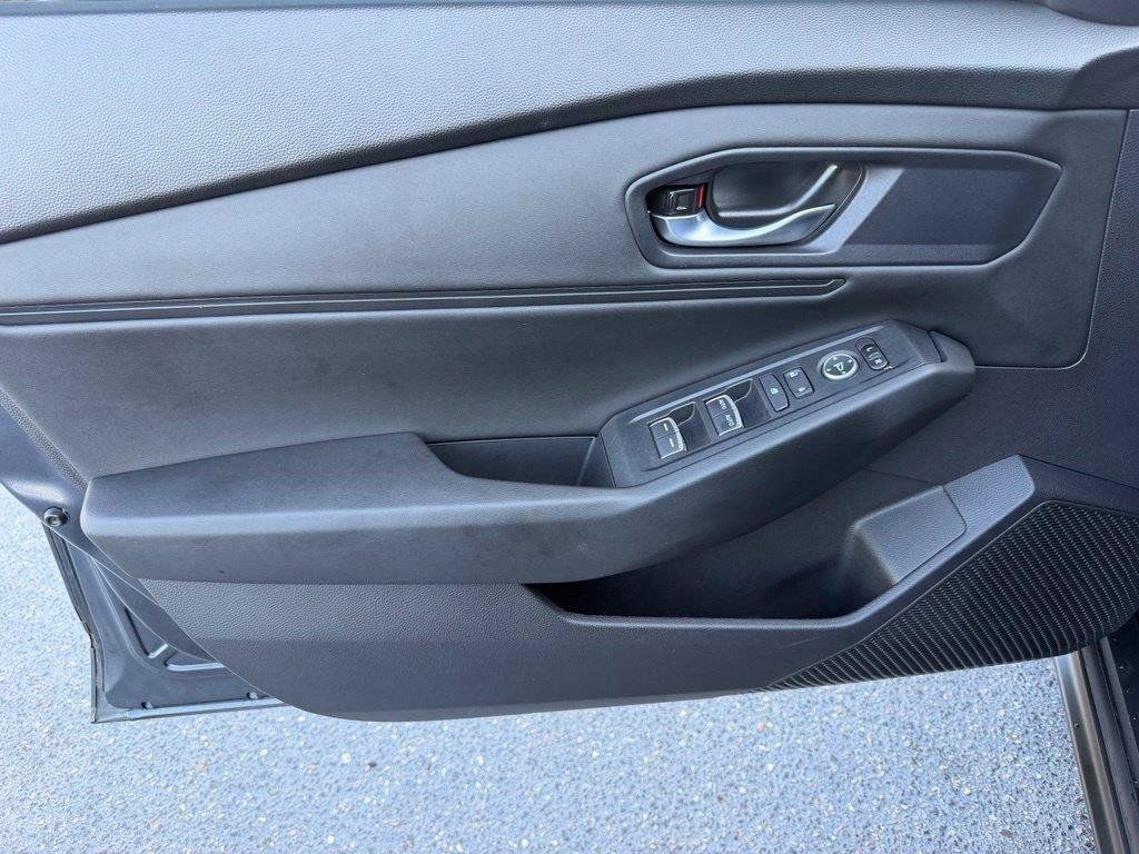 Certified 2025 Honda Accord SE image 12