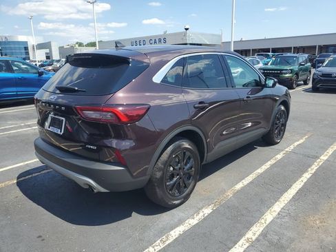 Used 2023 Ford Escape Active w/ Tech Pack #2 AWD/4WD image 4