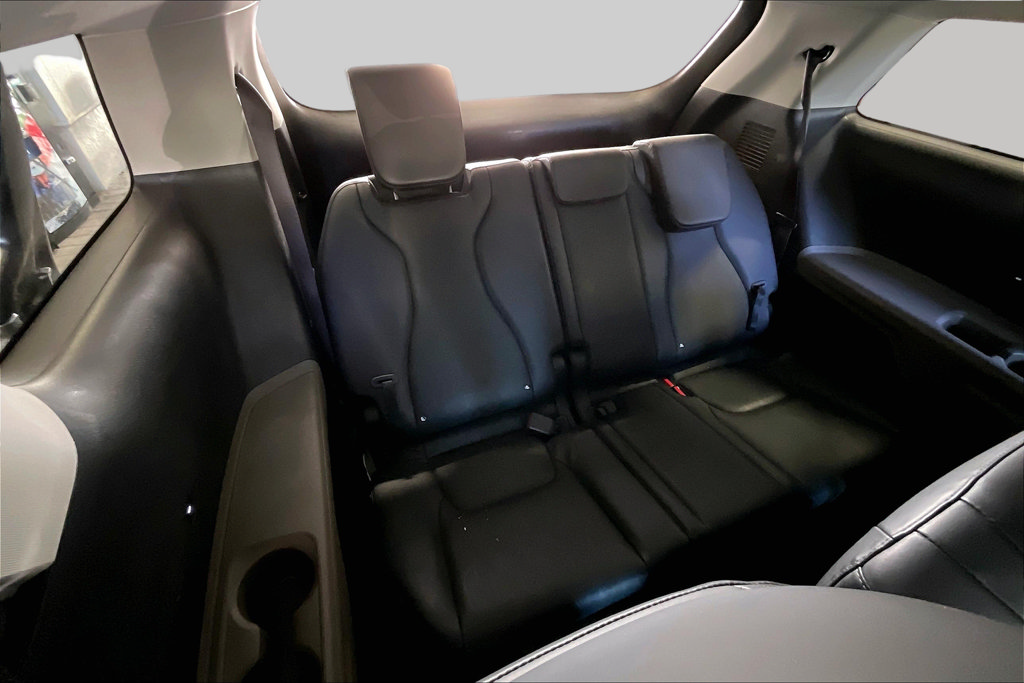 Used 2026 Kia Carnival FWD image 15