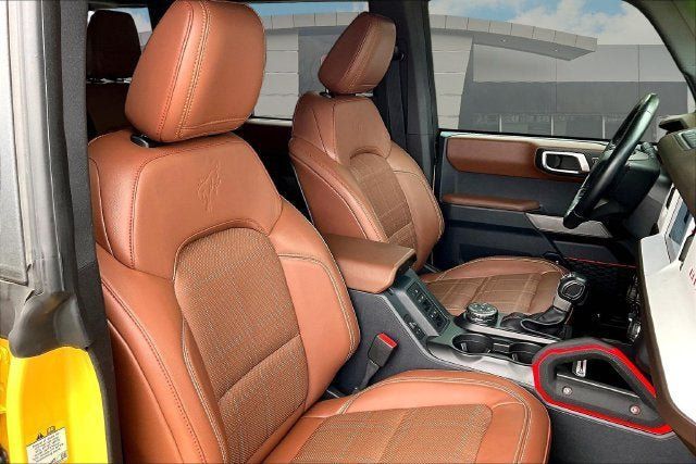 Used 2023 Ford Bronco Heritage Edition AWD/4WD image 7