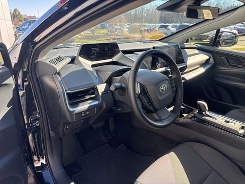 Used 2025 Toyota Prius LE image 25
