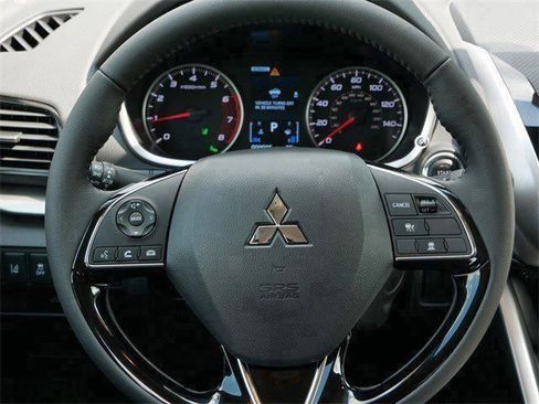 New 2025 Mitsubishi Eclipse Cross SE image 8