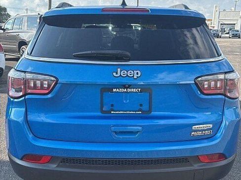 Used 2018 Jeep Compass Latitude w/ Popular Equipment Group FWD image 15