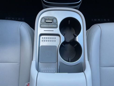 New 2026 Hyundai Ioniq 9 SEL w/ Tow & Go Package image 32