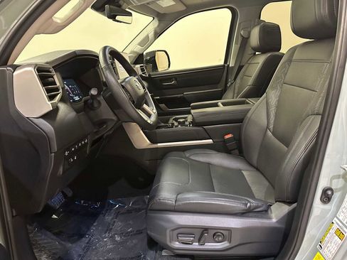 Used 2024 Toyota Tundra Limited image 22
