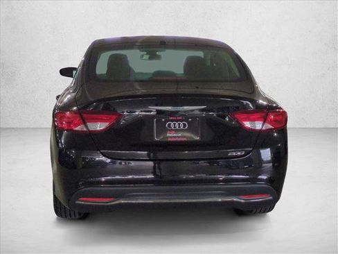 Used 2016 Chrysler 200 Limited w/ Convenience Group FWD image 7