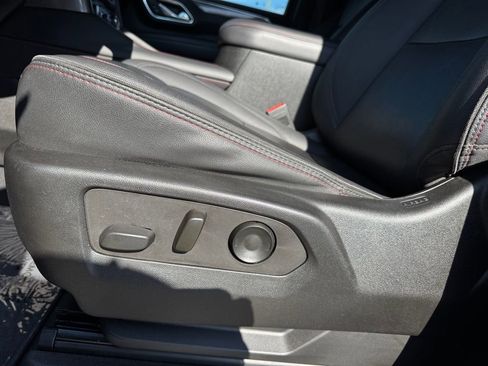 Used 2022 Chevrolet Tahoe RST w/ Sport Performance Package image 33