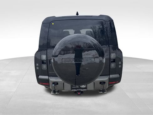 New 2026 Land Rover Defender 130 V8 image 8