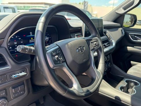 Used 2023 Chevrolet Tahoe Z71 w/ Luxury Package AWD/4WD image 15