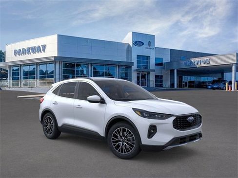 New 2025 Ford Escape SE w/ PHEV Premium Package image 7