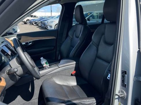 Used 2023 Volvo XC90 B6 Plus w/ Protection Package Premier image 5