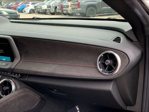 Used 2022 Chevrolet Camaro ZL1 image 30