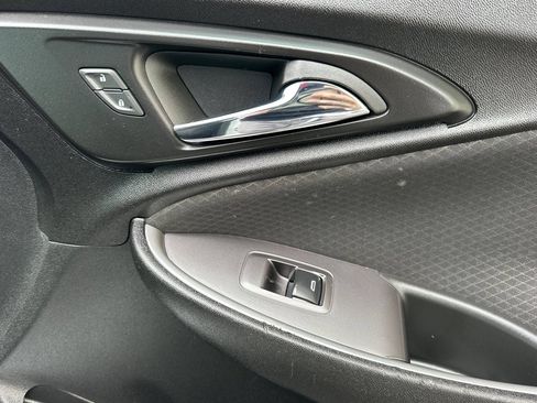 Used 2023 Chevrolet Malibu RS w/ LPO, Floor Liner Package FWD image 21
