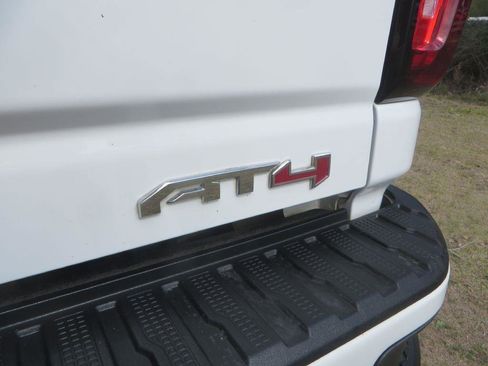 Used 2022 GMC Sierra 2500 AT4 w/ Gooseneck/5TH Wheel Package image 9