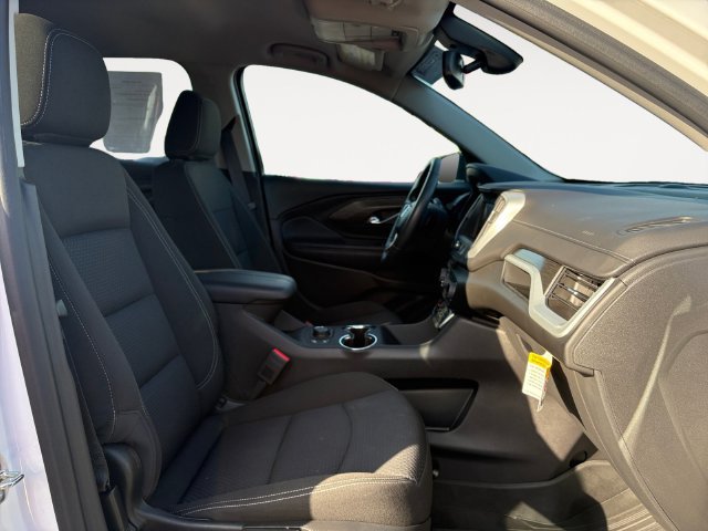 Used 2024 GMC Terrain SLE w/ Driver Convenience Package FWD image 15