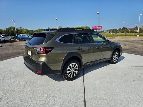 Certified 2025 Subaru Outback Premium w/ Popular Package #1A image 4