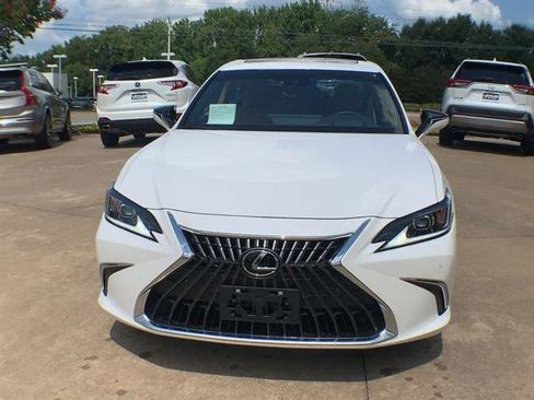 Used 2025 Lexus ES 300h ES 300h image 3