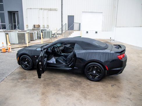 Used 2022 Chevrolet Camaro LT image 15