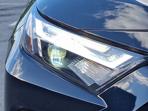 Used 2023 Toyota RAV4 LE AWD/4WD image 9
